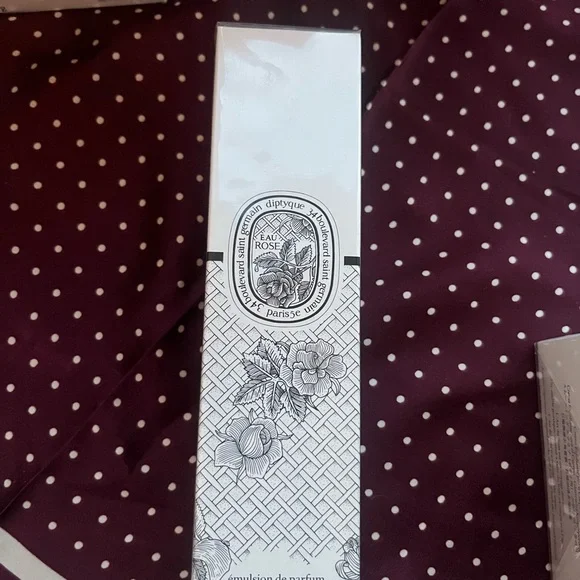 Diptyque Eau Rose Hand and Body Lotion NIB sealed - Picture 2 of 5